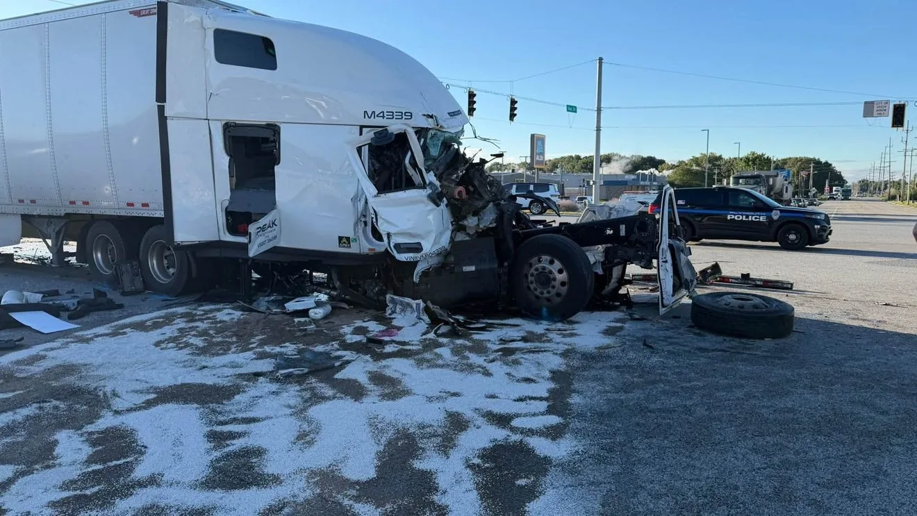 Traffic lanes on US-30 in Marshall County reopen after a crash near Oak Drive