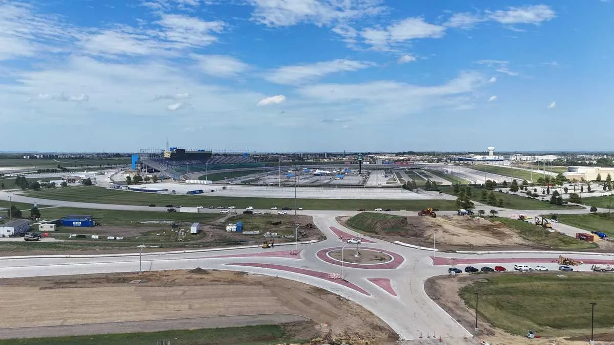 Roads near Kansas Speedway reopen temporarily during Buc-ee's construction for race weekend traffic